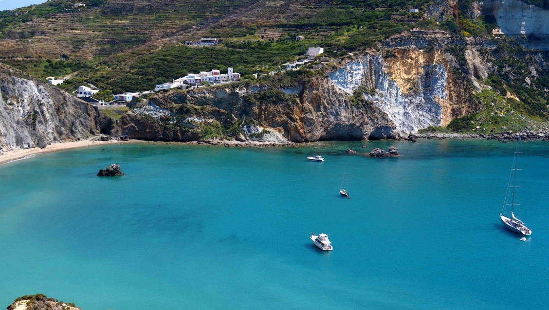 Gite in barca Isola di Ponza Noleggio barche