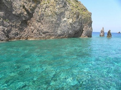 Faraglioni a Palmarola