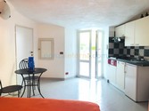 2PONZA-CASA-VACANZA-geranio-r.jpg